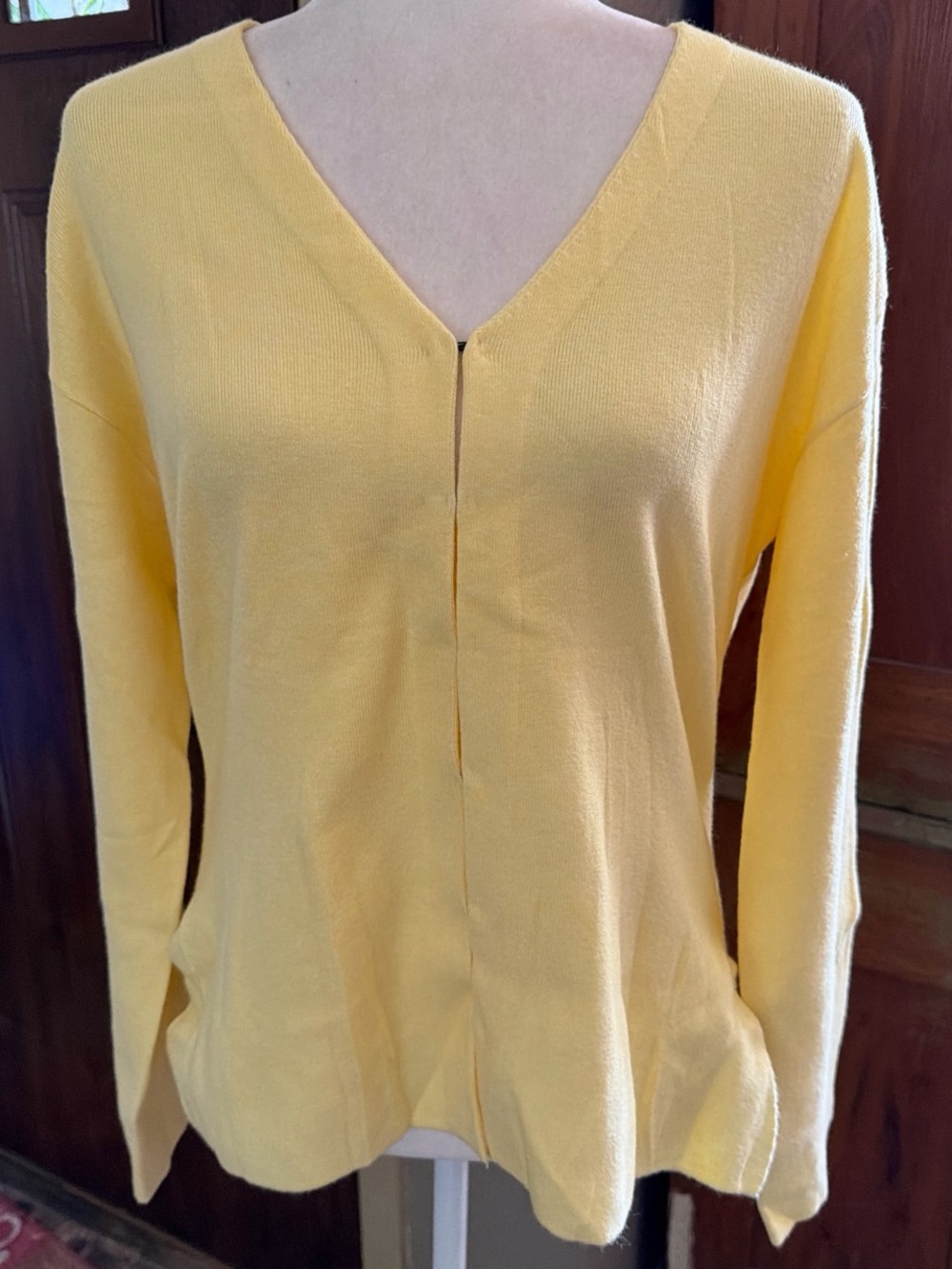 Women’s Large V Neck Cardigan - NWT